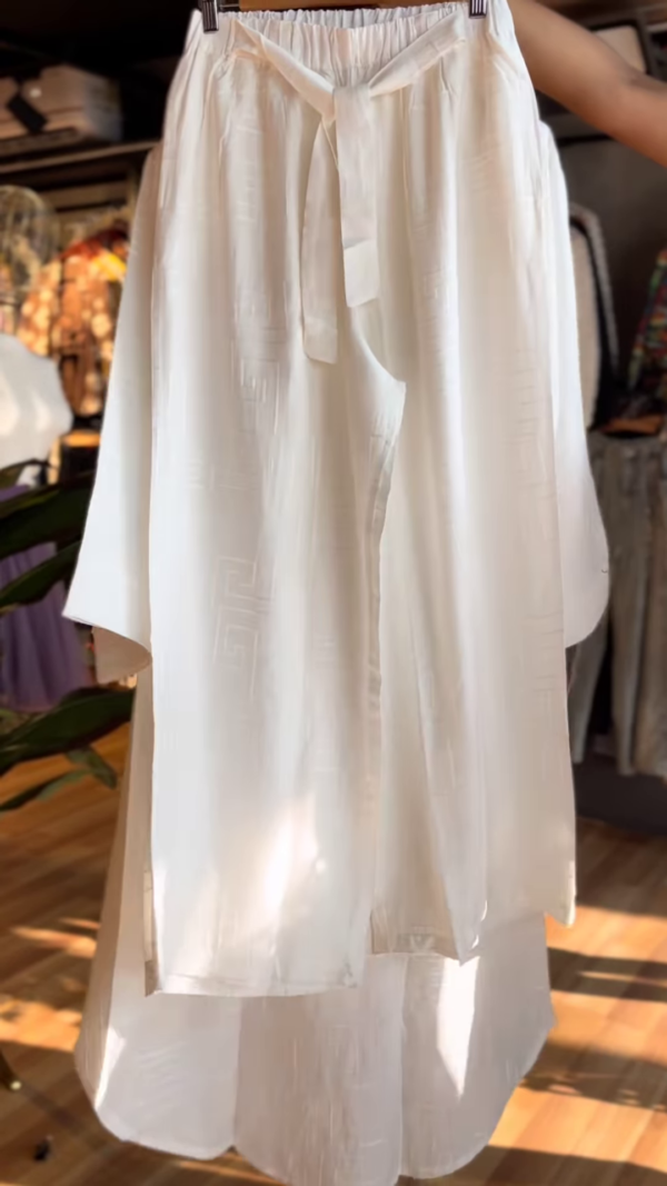 Minimalist White Co-Ord Set for Women – Textured V-Neck Long Kurta with Elastic Waist Pants | Elegant Everyday Ethnic Wear