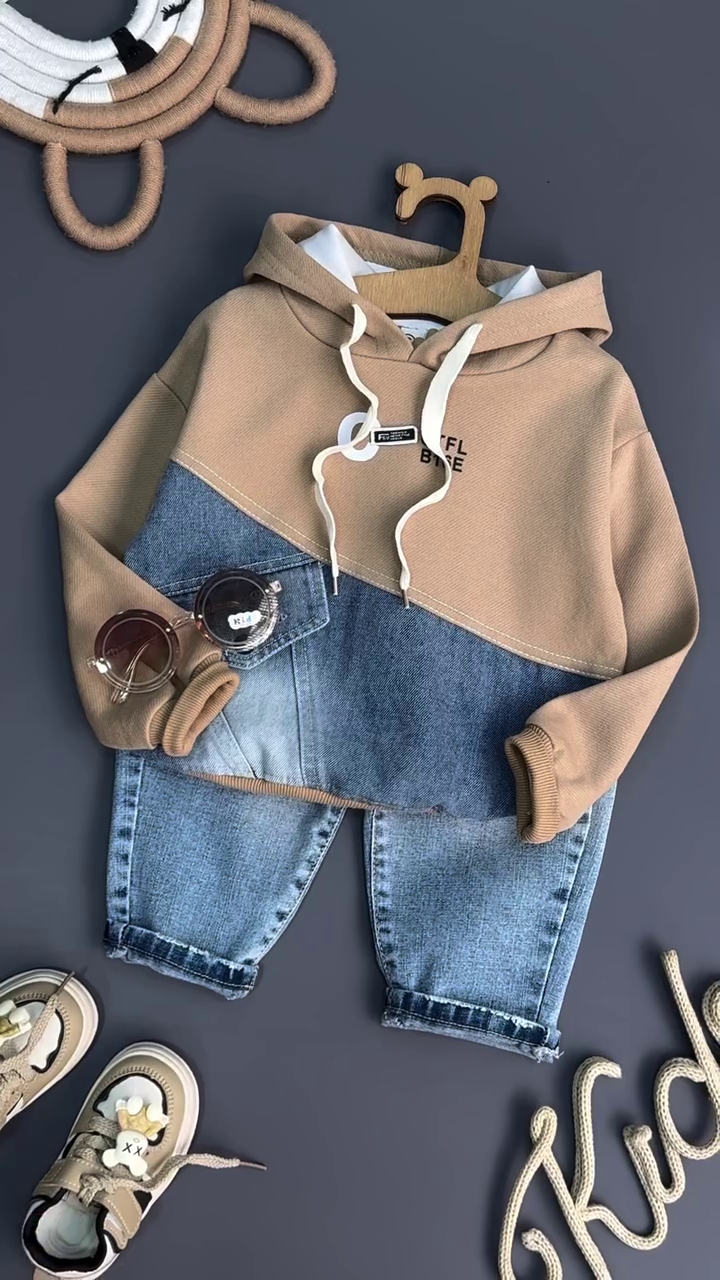 Trendy Patchwork Hoodie & Ripped Denim Set for Kids – Stylish & Comfy! - Image 4