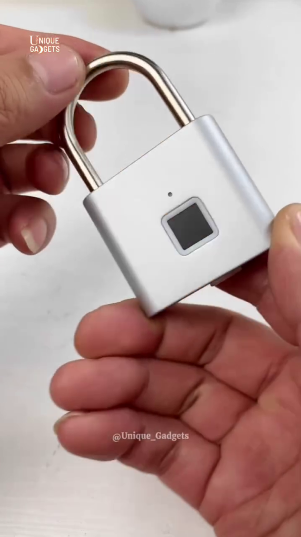 Smart Fingerprint Padlock – No Keys Needed! - Image 3