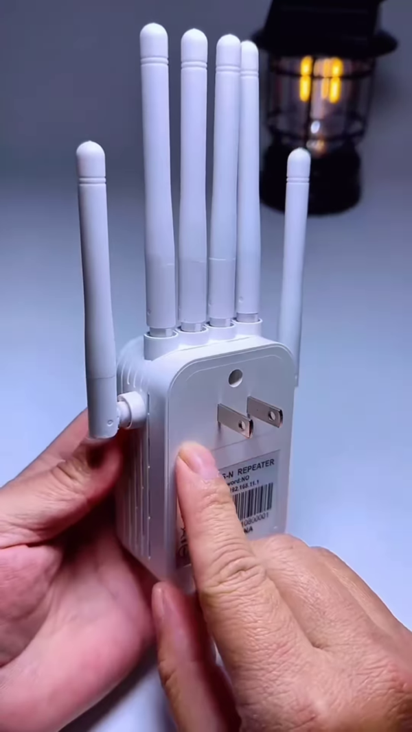📡 Ultimate WiFi Repeater – No More Dead Zones! 💥📲 - Image 3