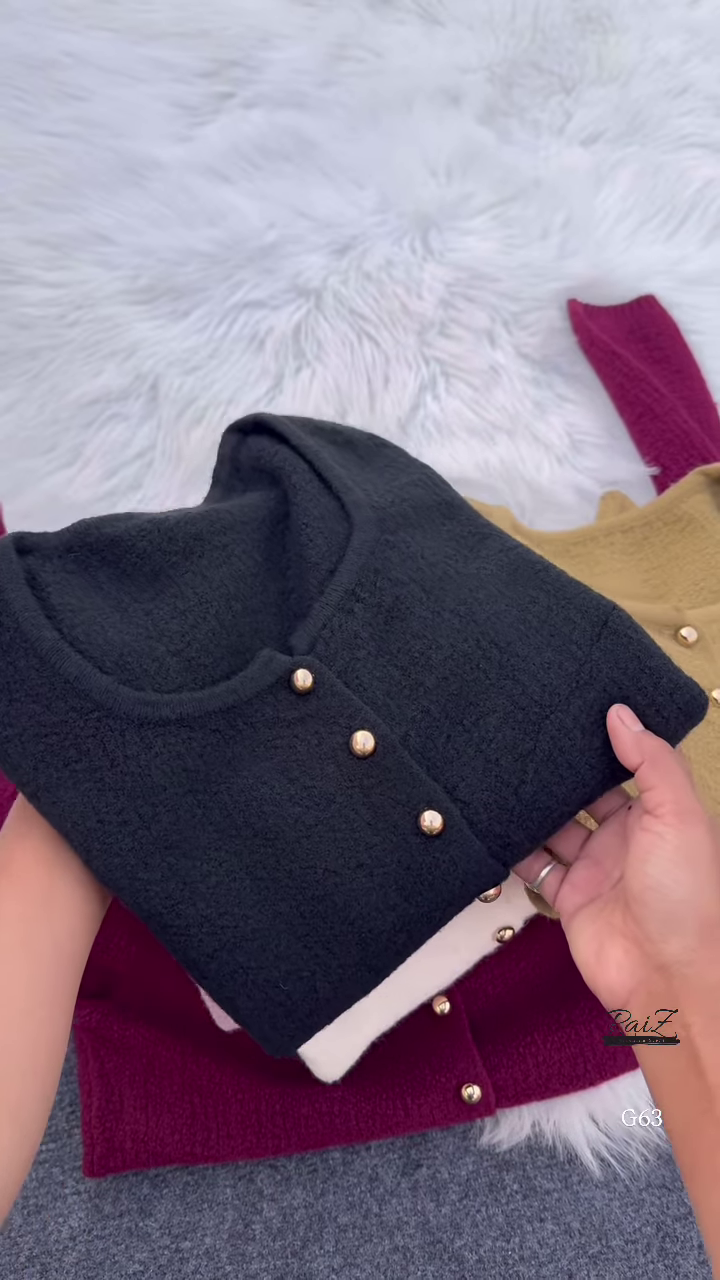 Plush Button Knit Cardigan – Soft, Minimal, and Effortlessly Luxe ✨🧶 - Image 2