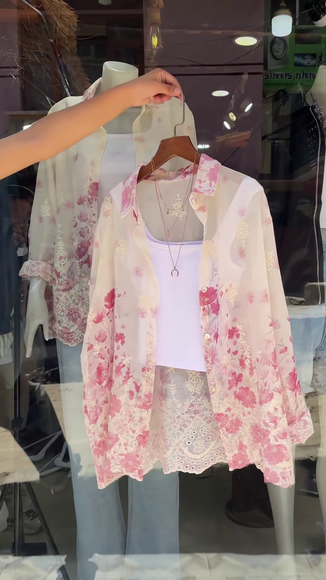 Sheer Floral Lace Blouse in Pink & White – Layered Casualwear for Women - Image 4