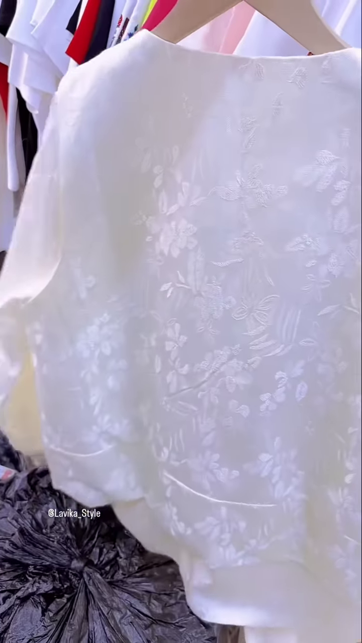 Exquisite Silk and Brocade Top with Pearl and Sequin Embellishments - Image 5