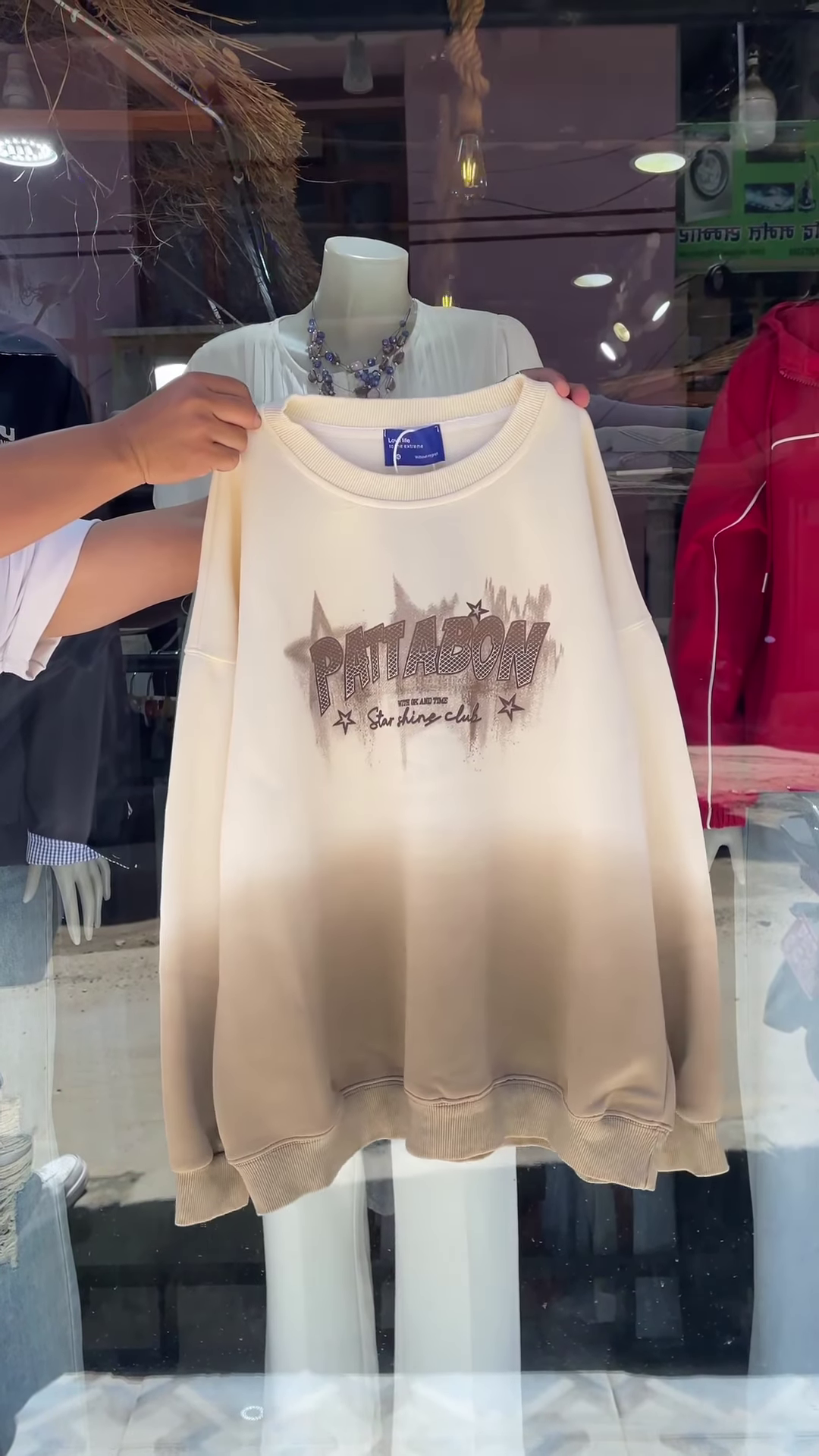 Stylish Pink Ombré Sweatshirt with Bold Graphic Print - Image 4