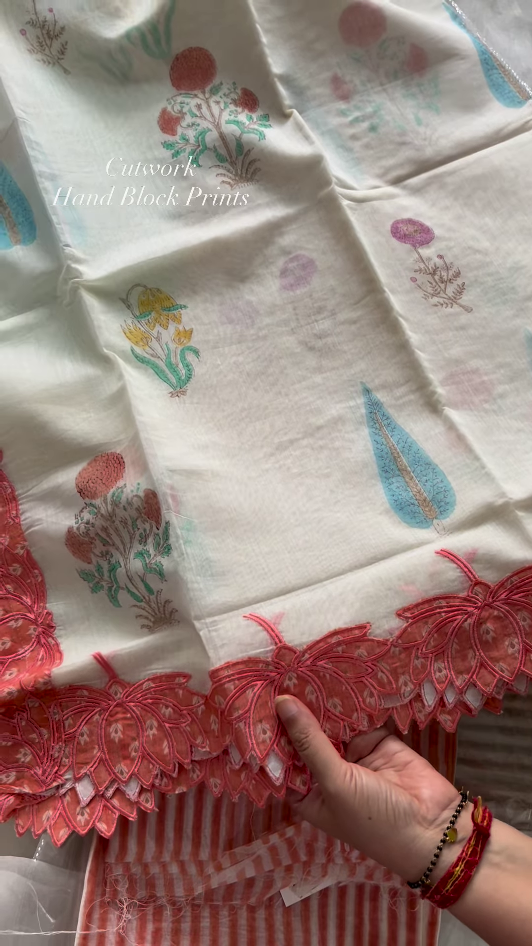 Sheer Pink Fabric with Intricate Flamingo and Floral Embroidery - Image 4