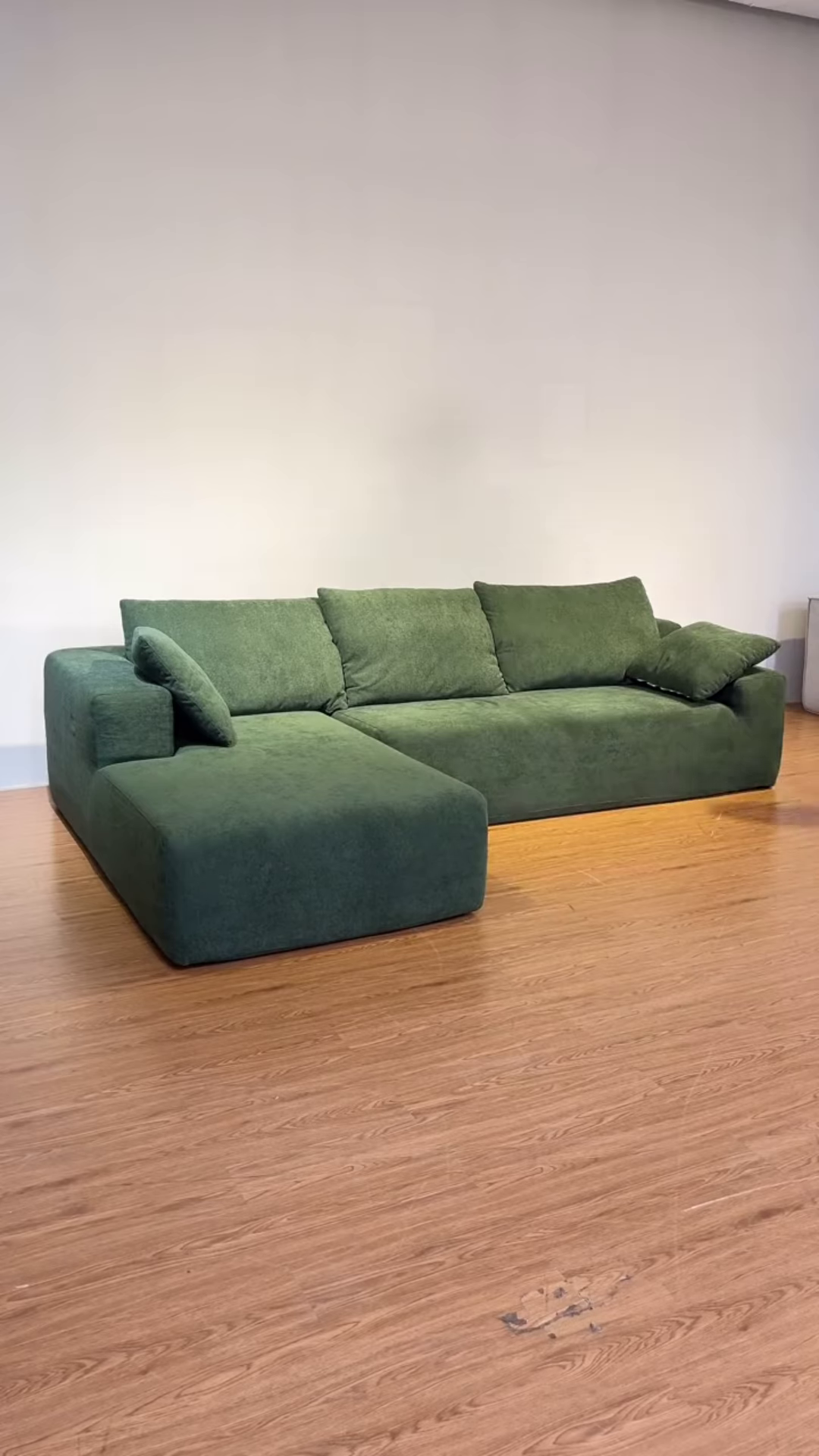 Modern Comfort in Forest Green 🌿🛋️ - Image 4