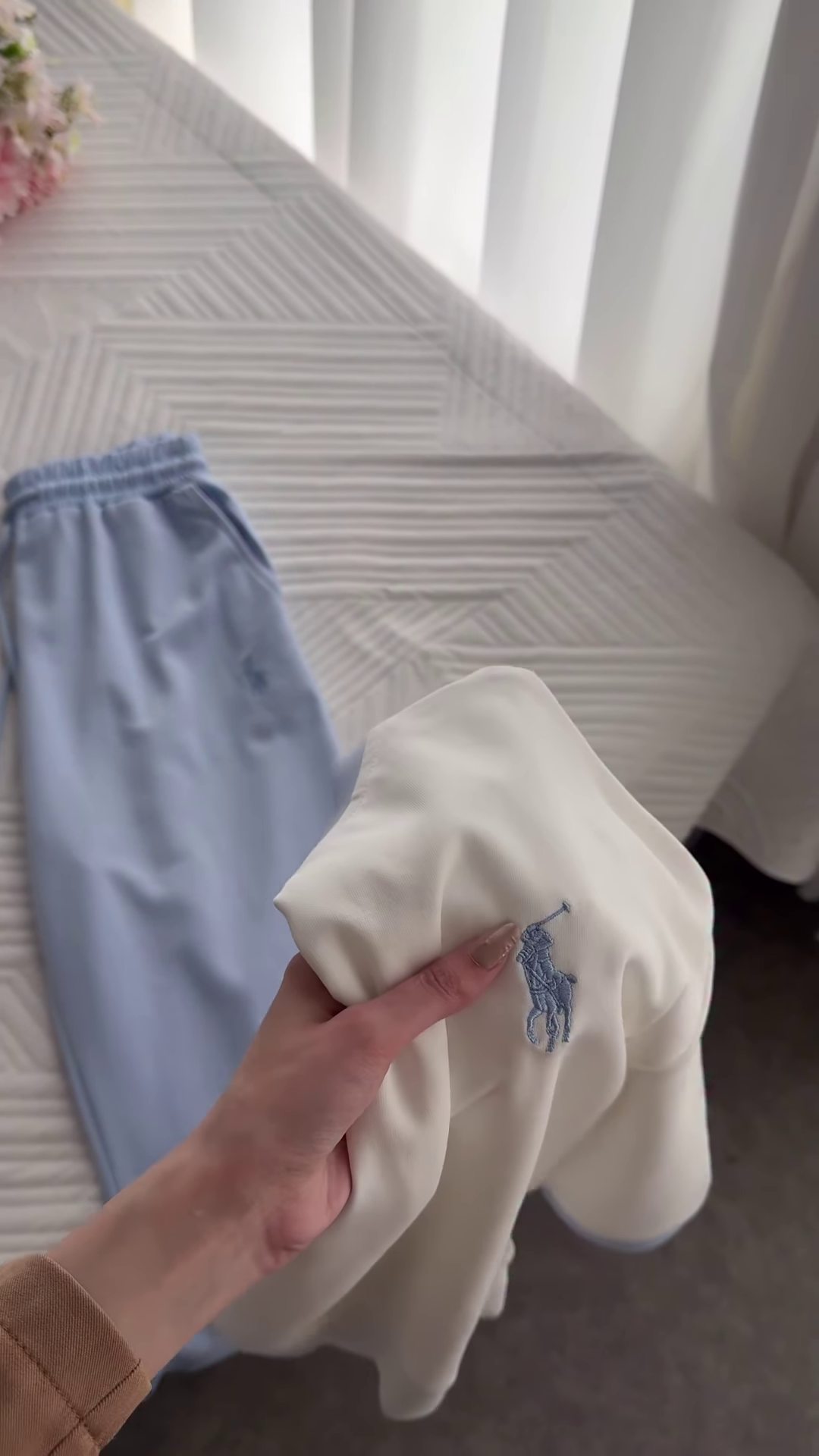 Relaxed Pastel Color-Block Loungewear Set - Image 3
