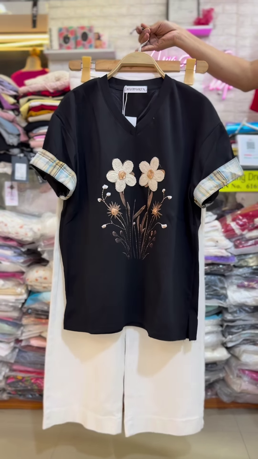 Floral Appliqué V-Neck T-Shirt with Plaid Cuffed Sleeves - Image 5
