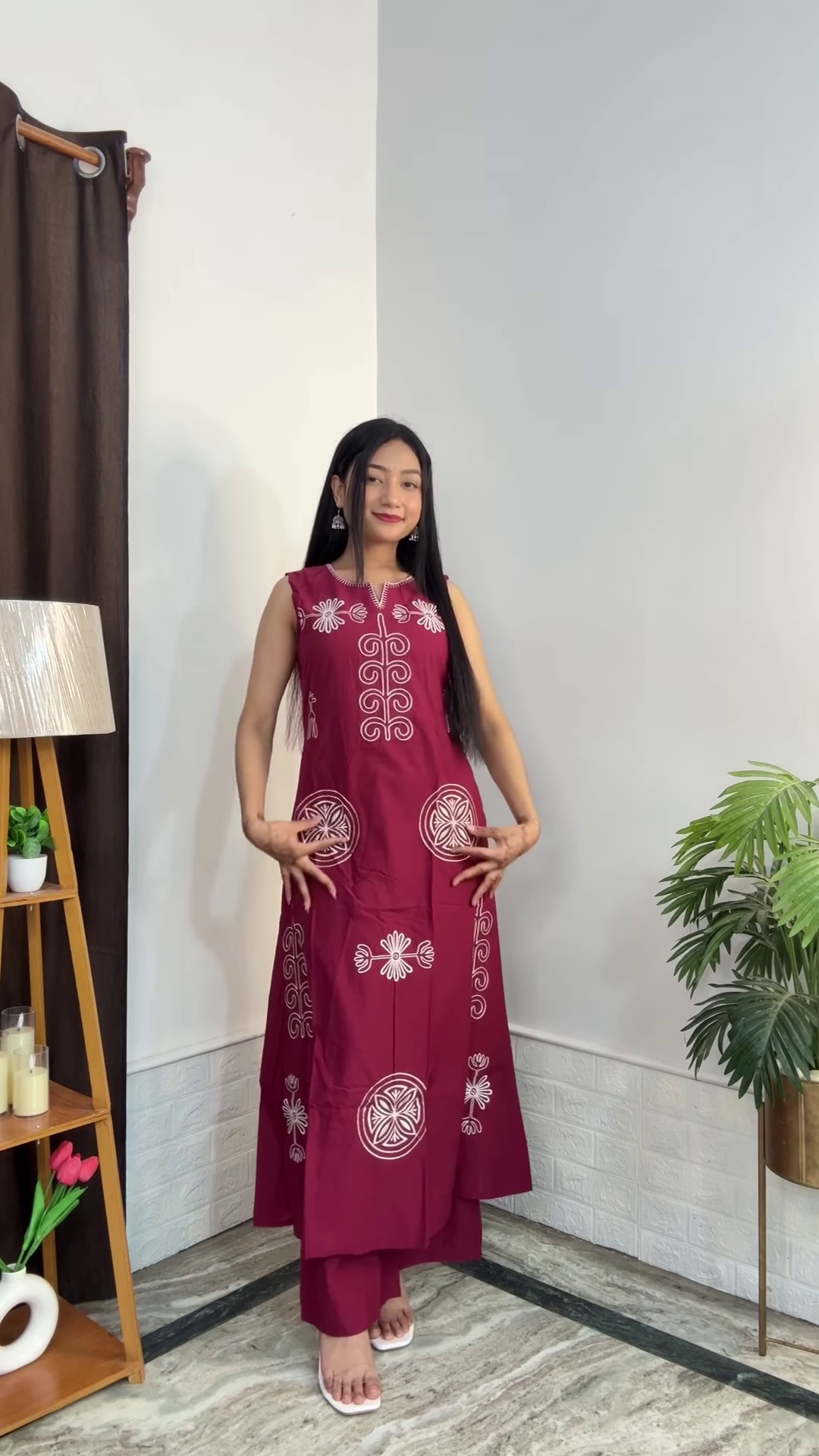 Artisanal Floral Kurta and Trouser Set Collection - Image 5