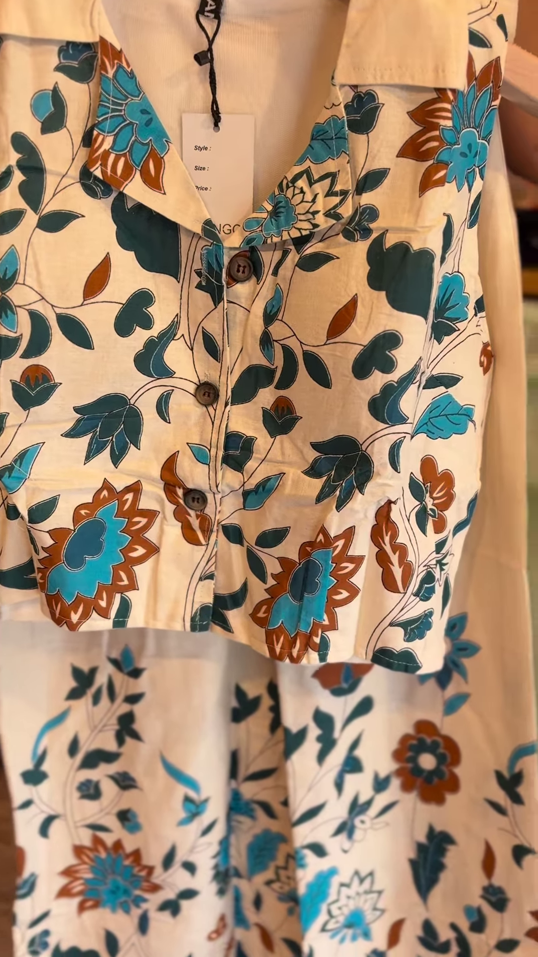 Floral Print Collared Crop Top and Matching Palazzo Set - Image 3